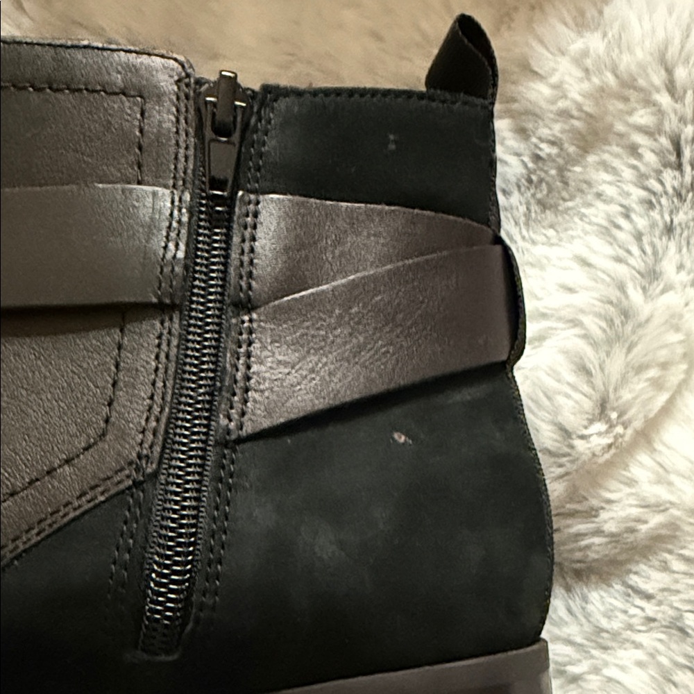 Munro Leather Ankle Boots w/Comfort Arch Support - Picture 8 of 8